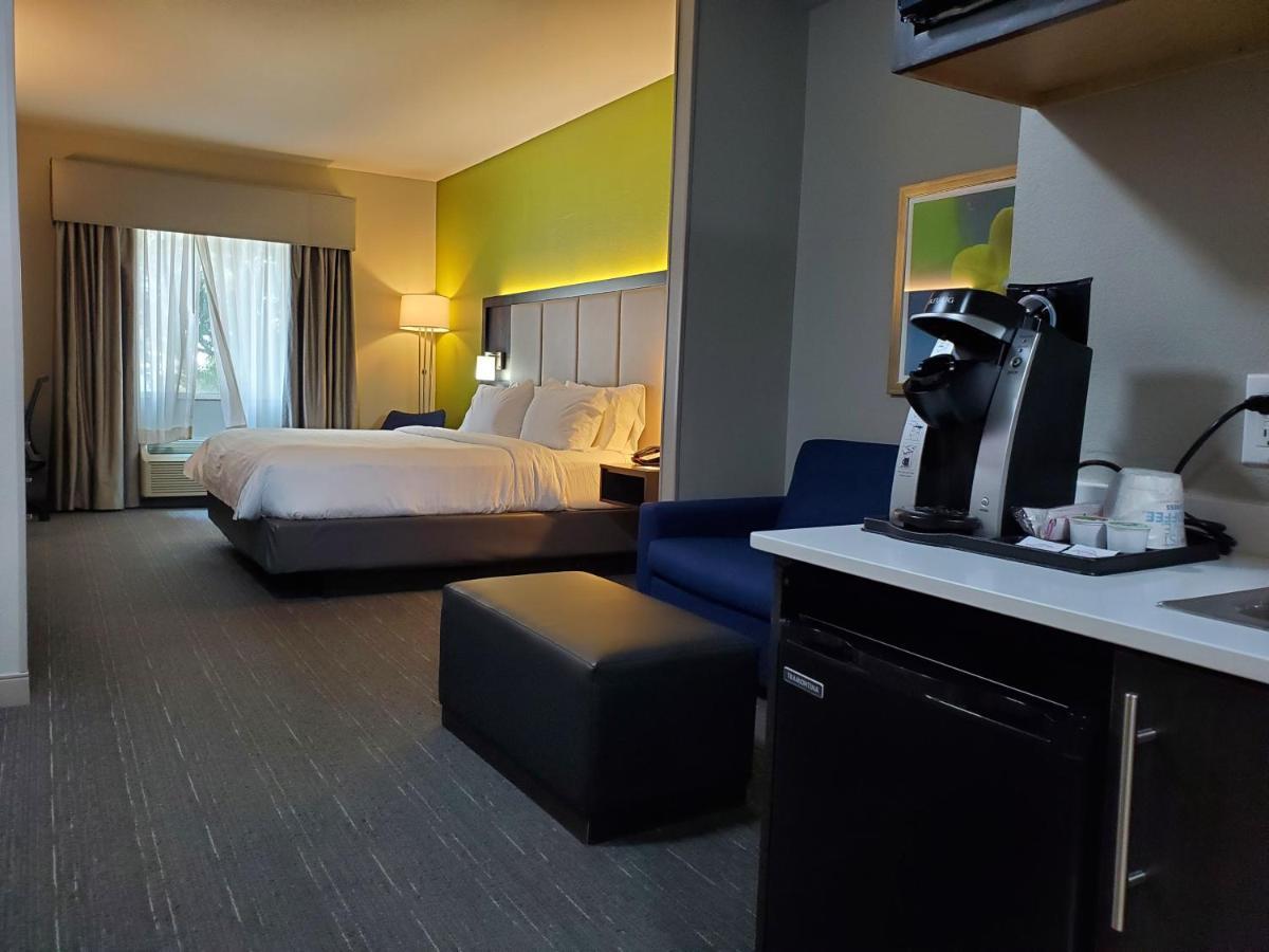 Holiday Inn Express Pearland By Ihg Екстериор снимка
