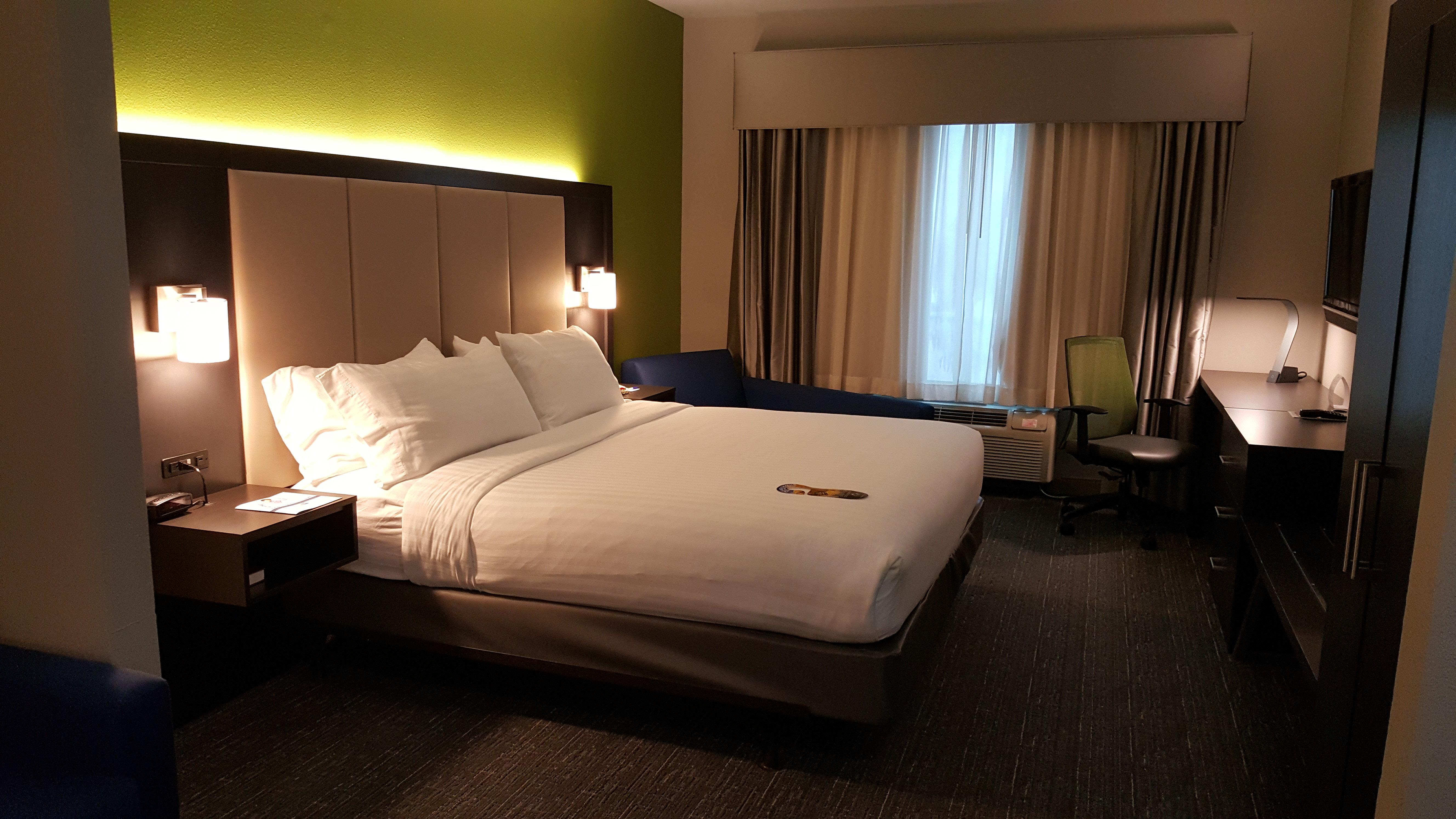 Holiday Inn Express Pearland By Ihg Екстериор снимка
